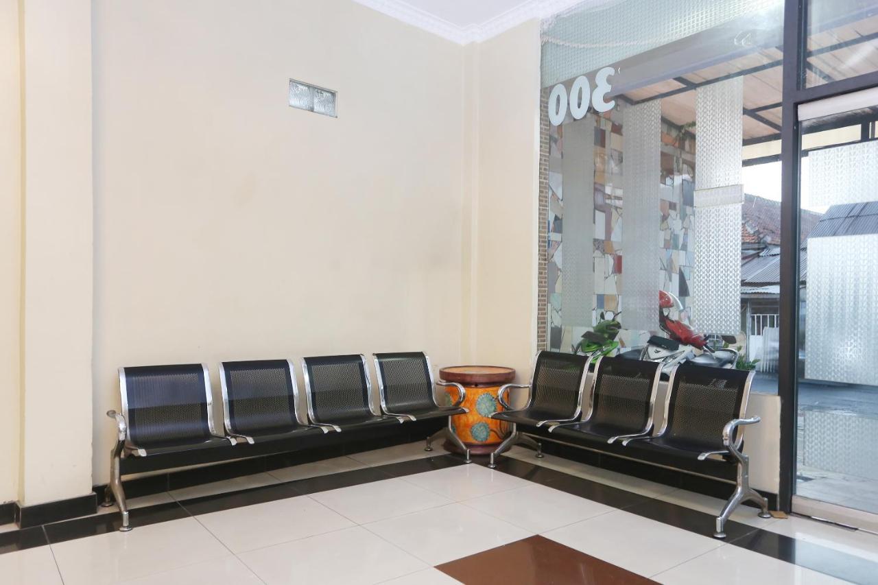 Spot On 2358 Aster Homestay Melati Bagian luar foto