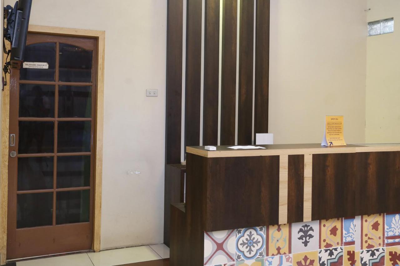 Spot On 2358 Aster Homestay Melati Bagian luar foto