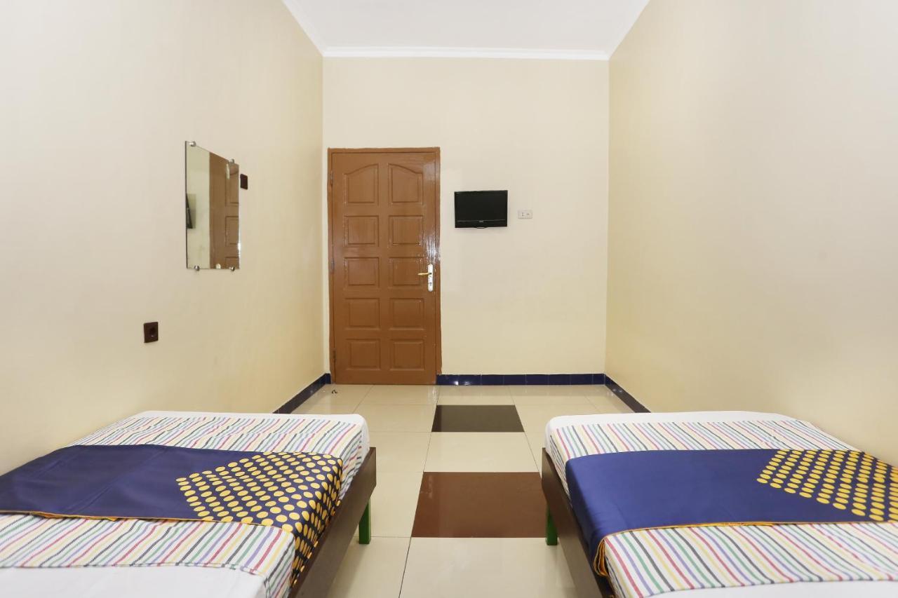 Spot On 2358 Aster Homestay Melati Bagian luar foto