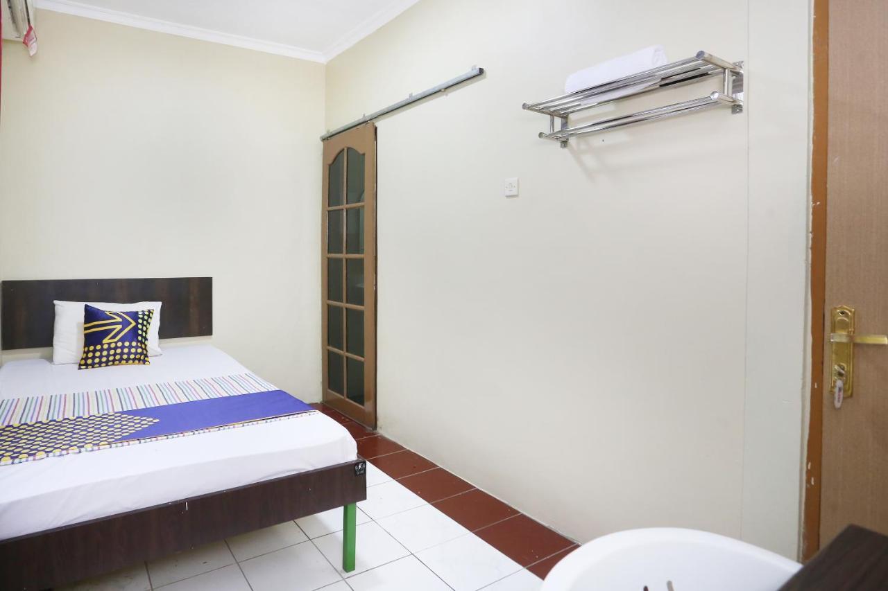 Spot On 2358 Aster Homestay Melati Bagian luar foto