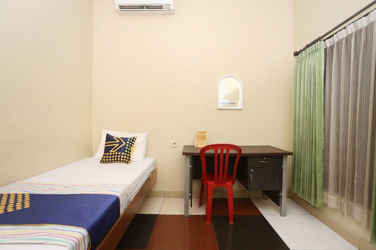 Spot On 2358 Aster Homestay Melati Bagian luar foto