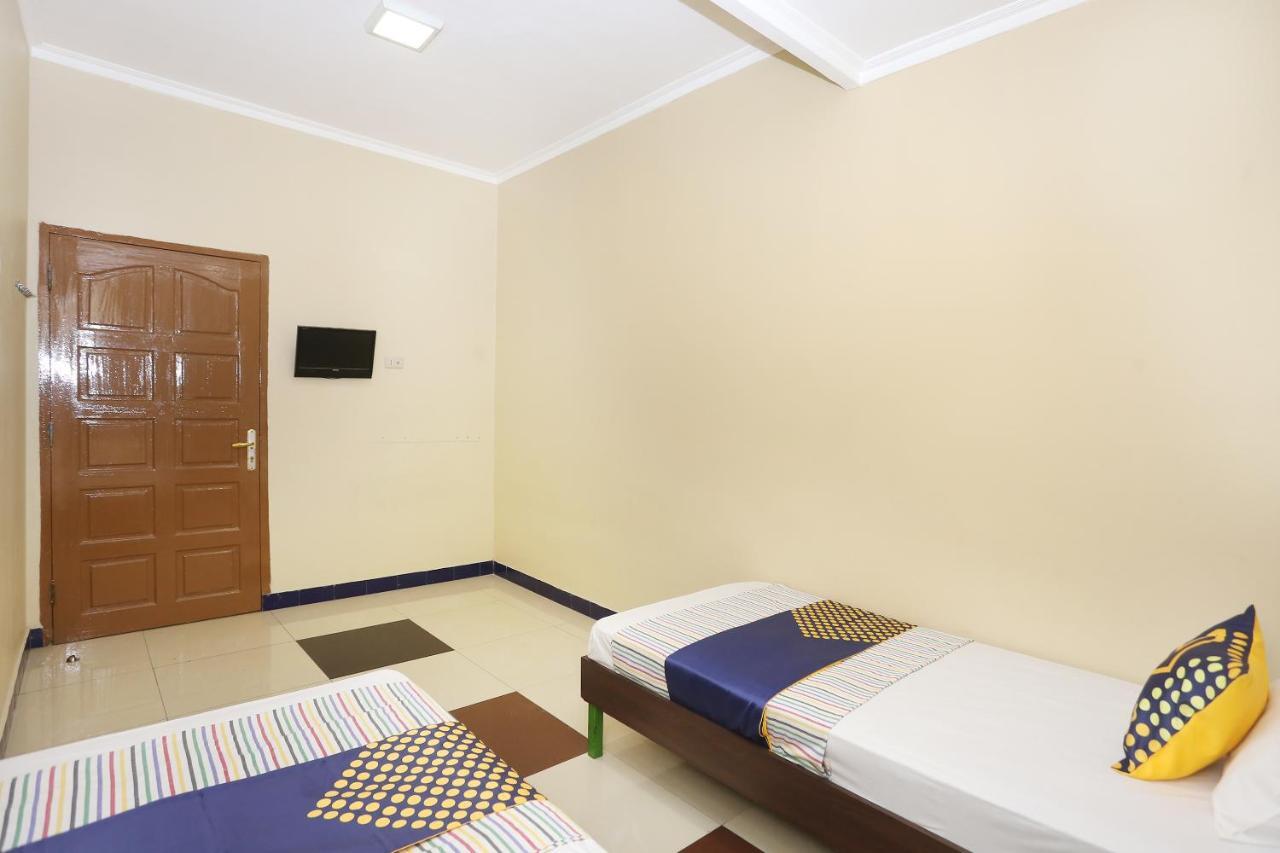 Spot On 2358 Aster Homestay Melati Bagian luar foto