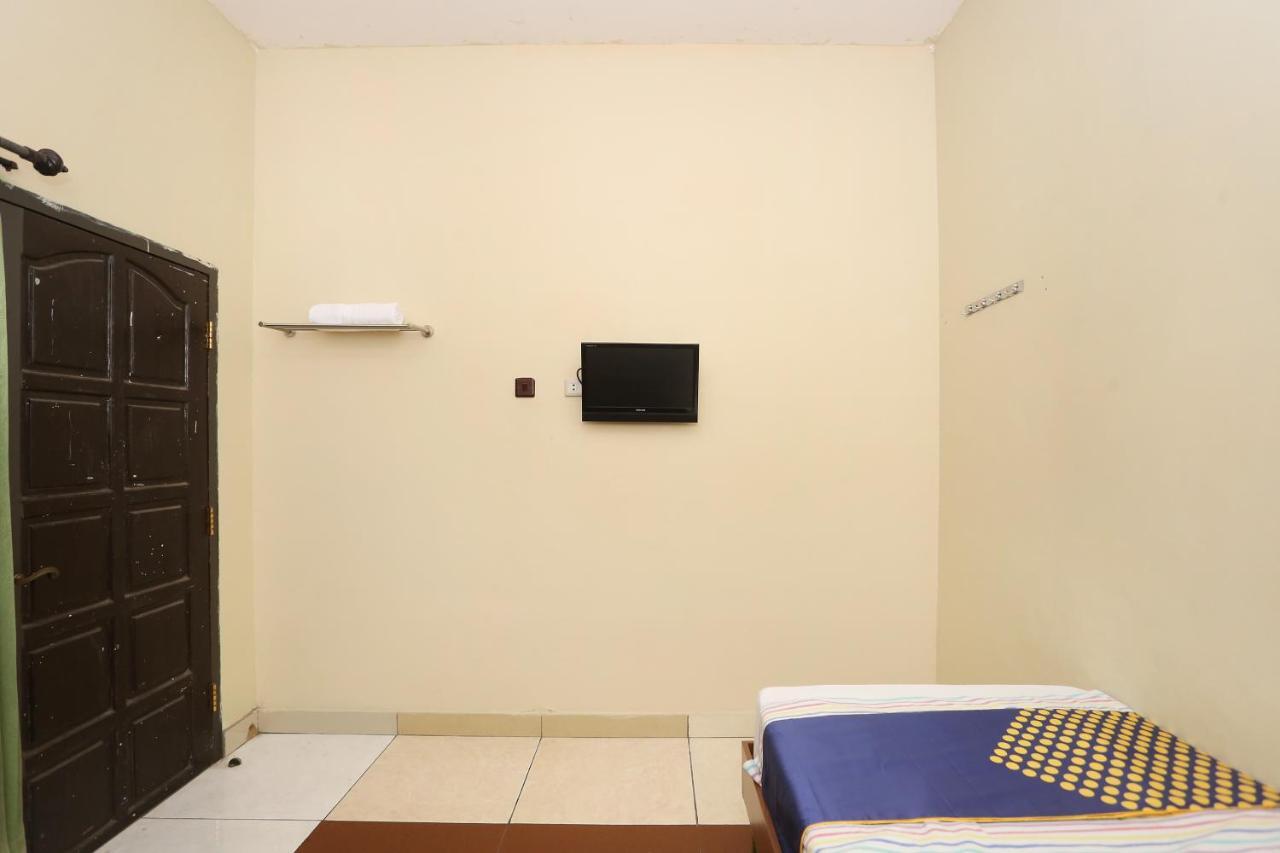 Spot On 2358 Aster Homestay Melati Bagian luar foto
