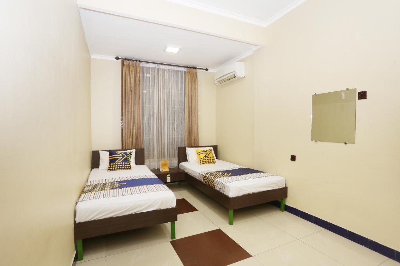 Spot On 2358 Aster Homestay Melati Bagian luar foto