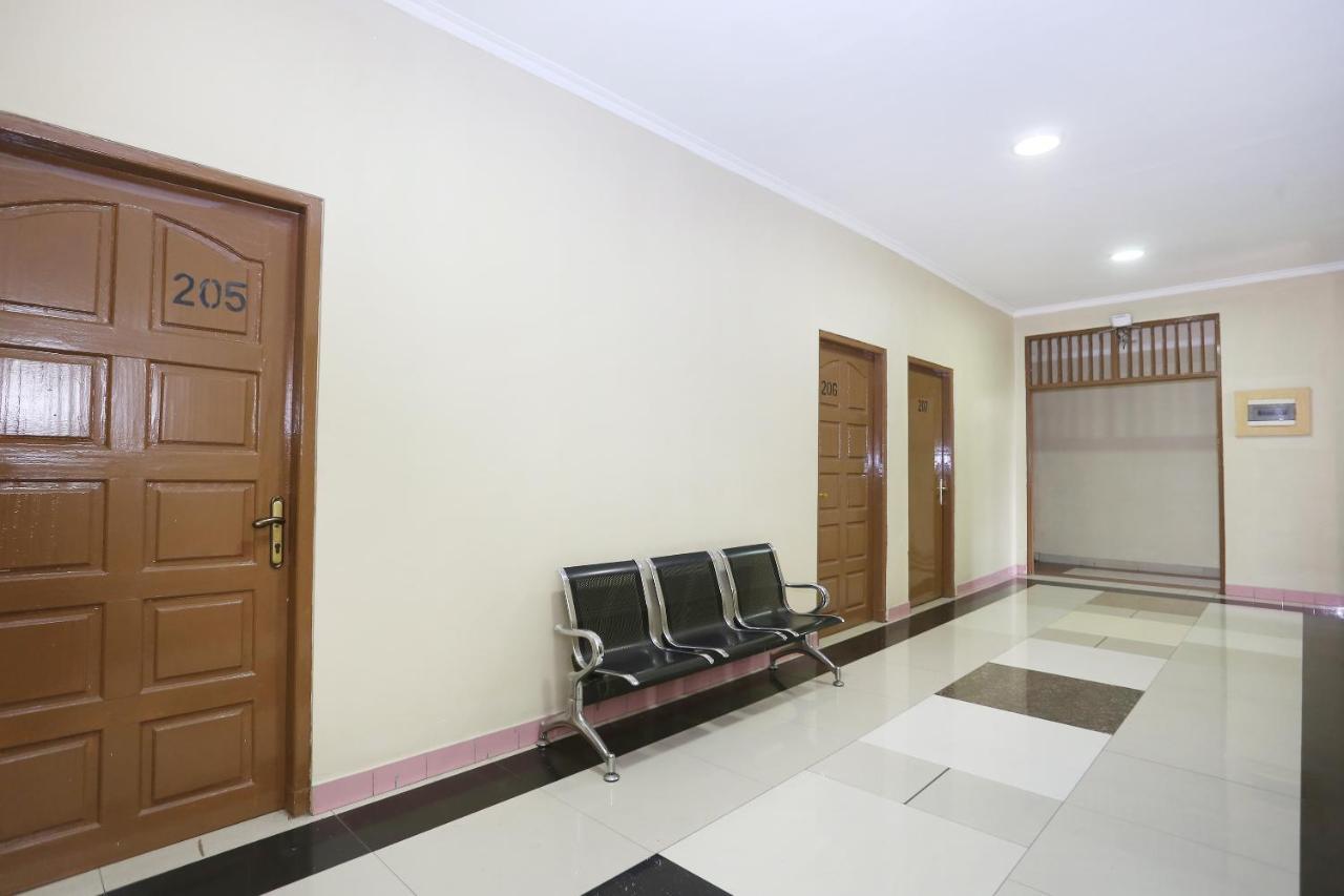Spot On 2358 Aster Homestay Melati Bagian luar foto