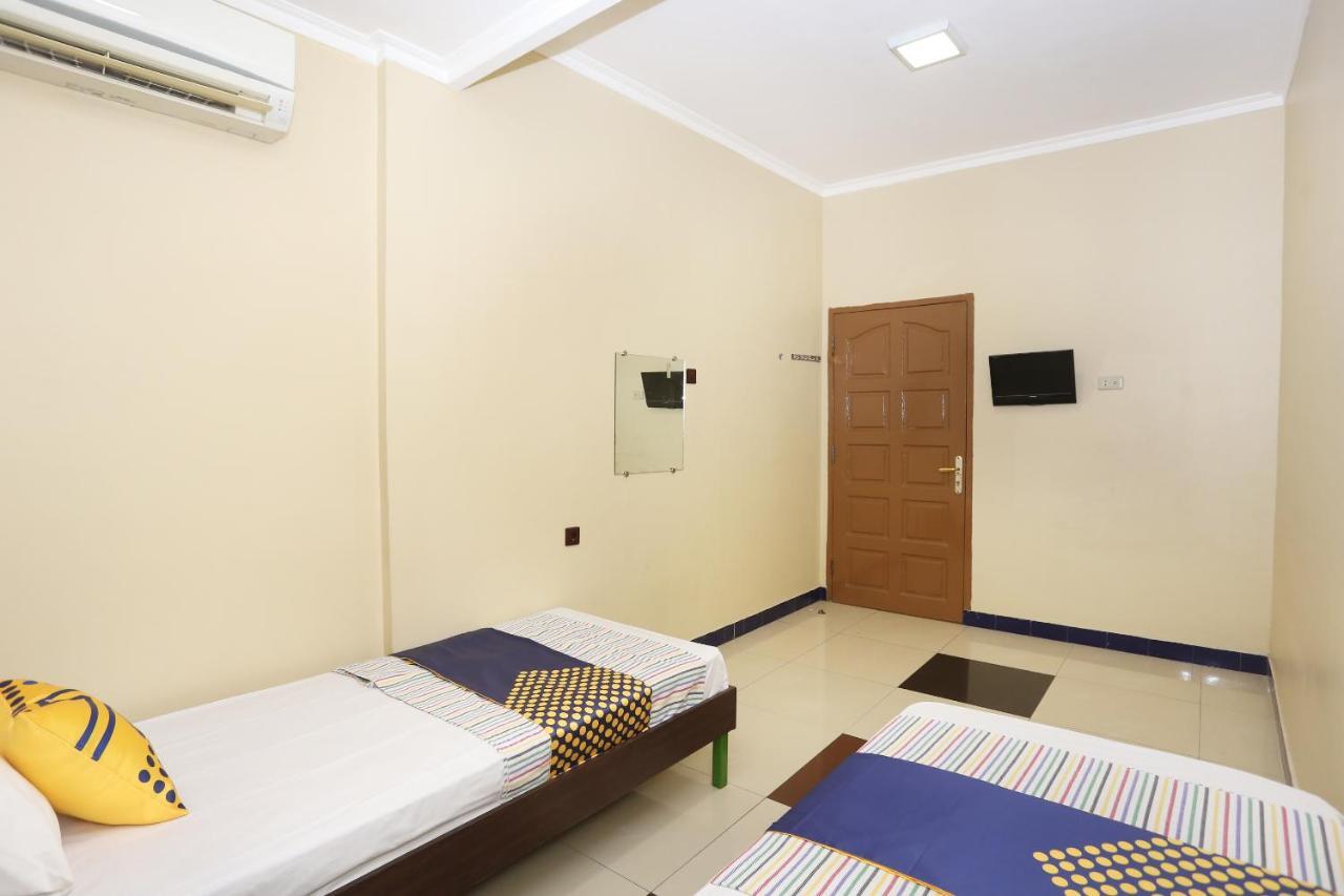 Spot On 2358 Aster Homestay Melati Bagian luar foto
