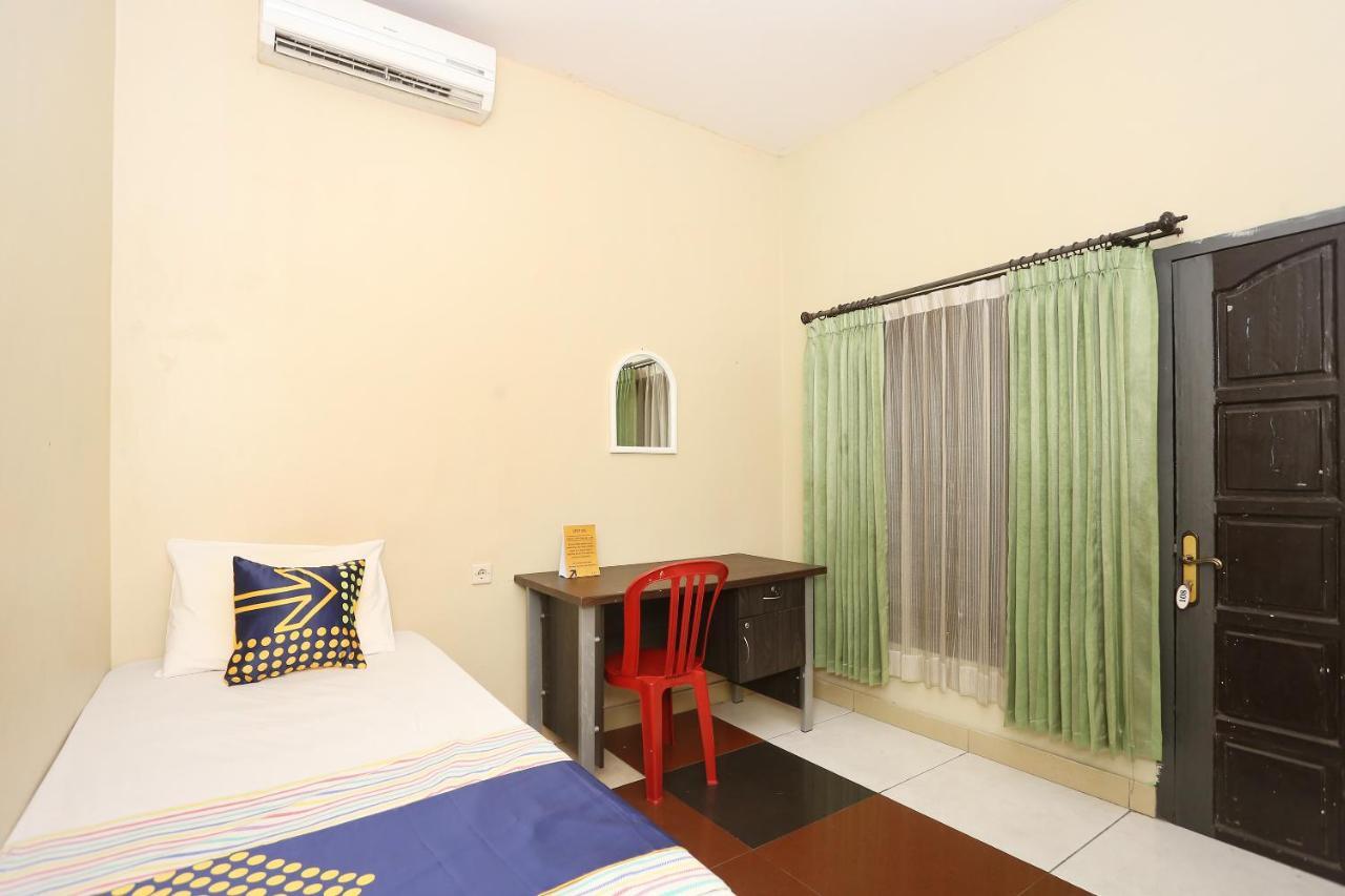 Spot On 2358 Aster Homestay Melati Bagian luar foto